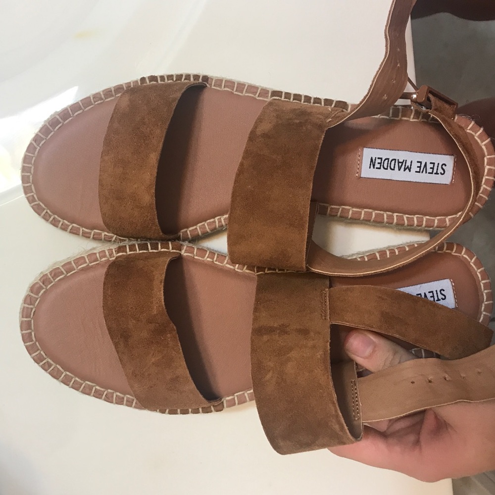 NEVER WORN STEVE MADDEN SANDALS!!!